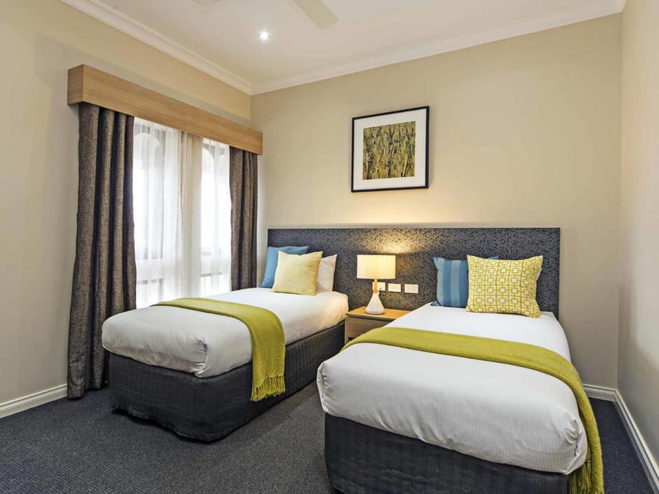 Comfort Inn and Suites Sombrero Hotel in Adelaide