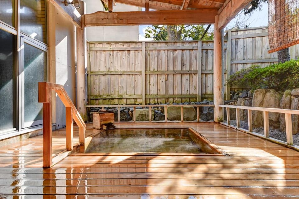 Yanaginoyu Hotel Ryokan in Japan