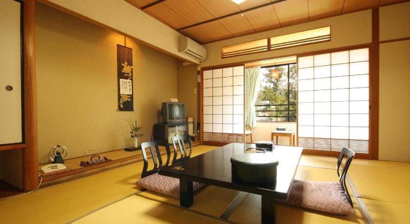 Gyokusenkaku Ryokan Hotel in Japan