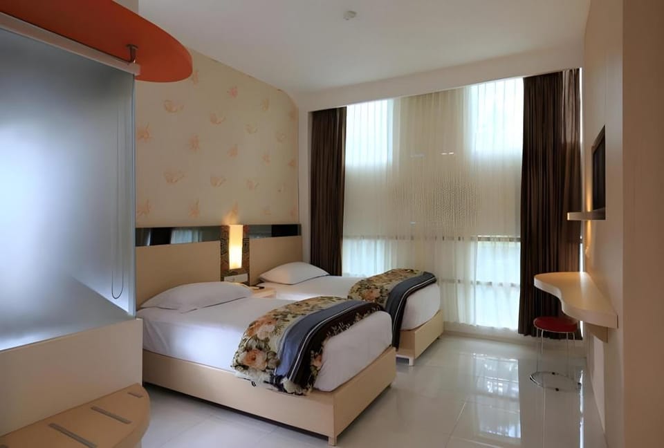 Dewarna Hotels Sutoyo Hotel in East Java