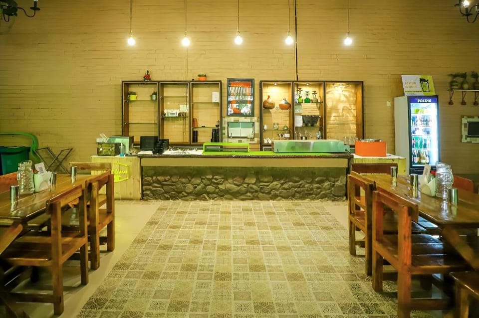 Tiger N Woods Hotel in Maharashtra