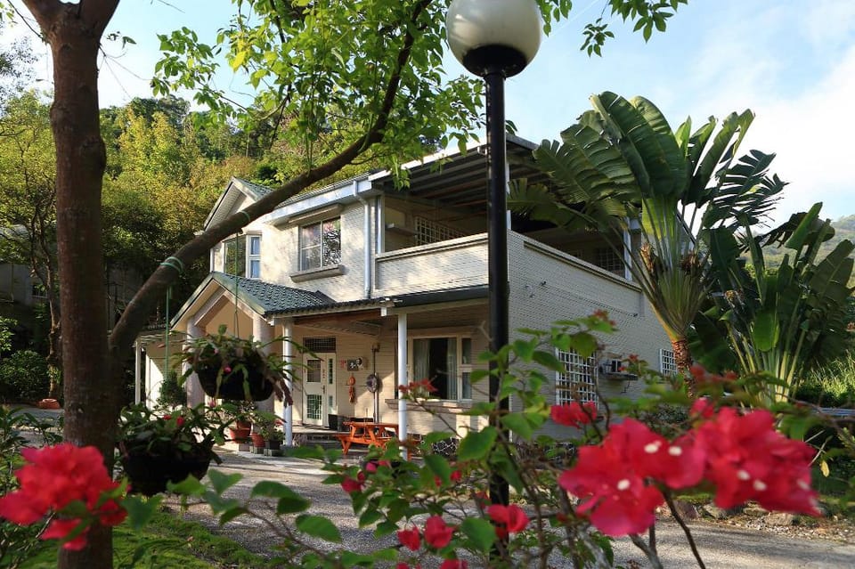 Dreamland Hostel Bed and Breakfast in Taiwan, Province of China