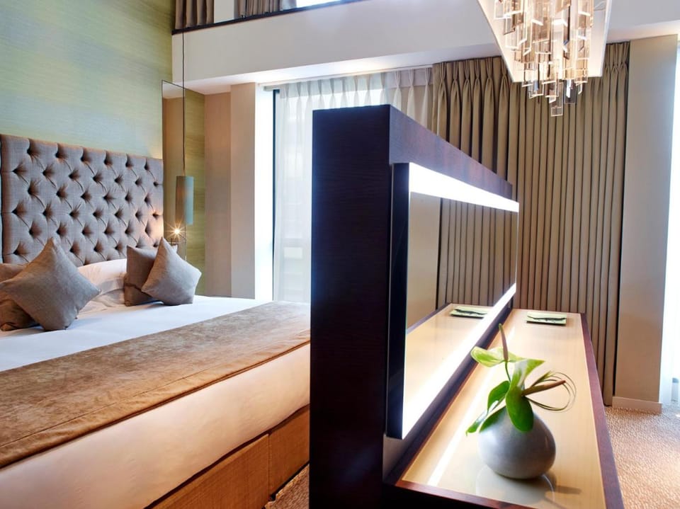 Cheval Three Quays at The Tower of London Apartment hotel in London Borough of Southwark