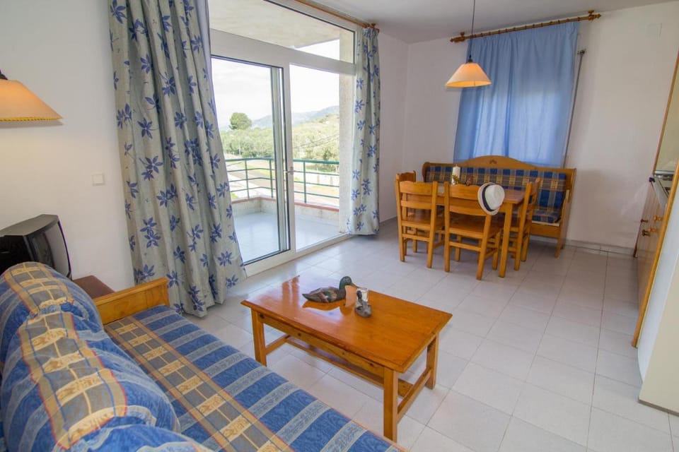 Agi Rescator Apartments Apartment in Roses