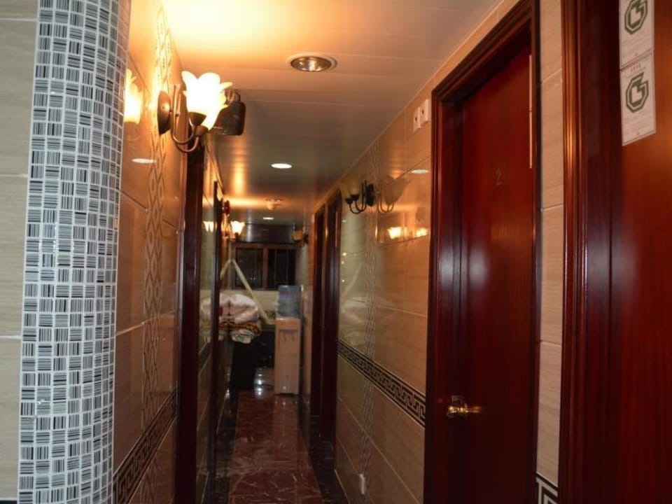 Everest Guest House Bed and Breakfast in Hong Kong