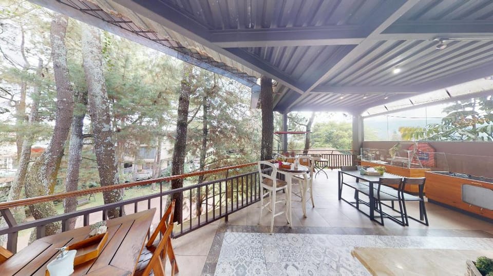 Sandalwood Boutique Hotel Hotel in Lembang