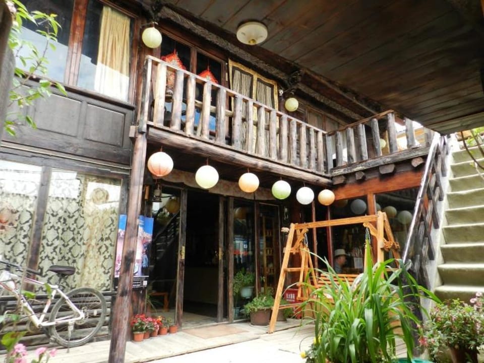 Shangri-La Timeless Inn Bed and Breakfast in China