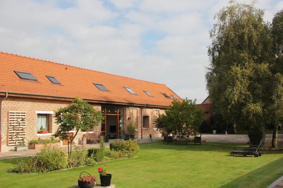 Au Coeur Des Hôtes Bed and Breakfast in Flanders