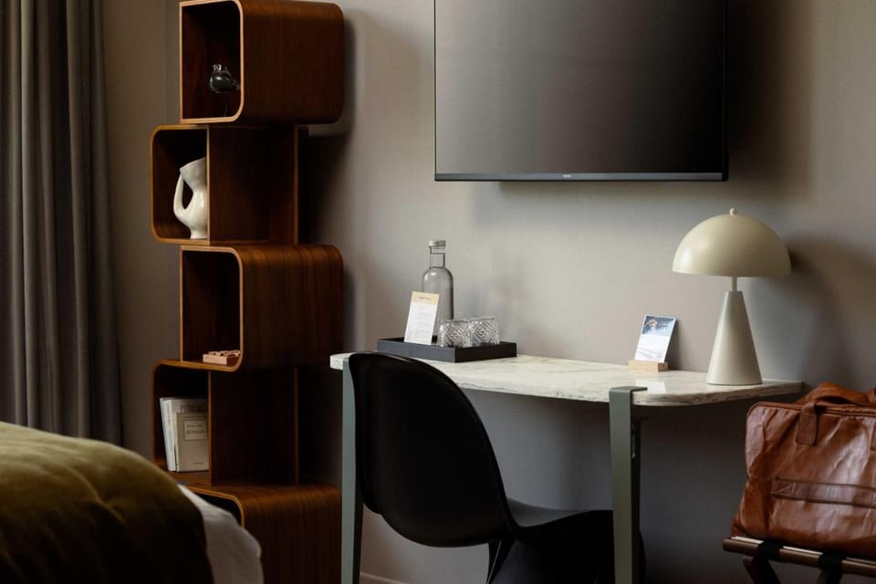 21, Foch Hotel in Angers