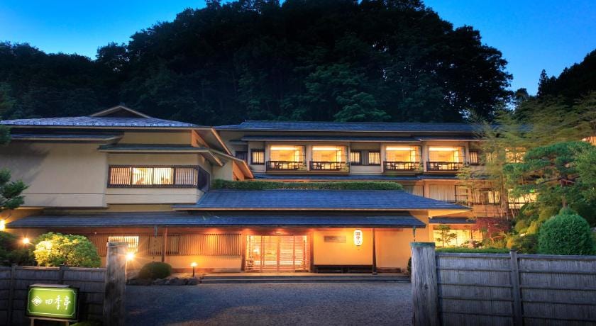 Tsunagi Onsen Ryokan Shikitei Ryokan in Japan
