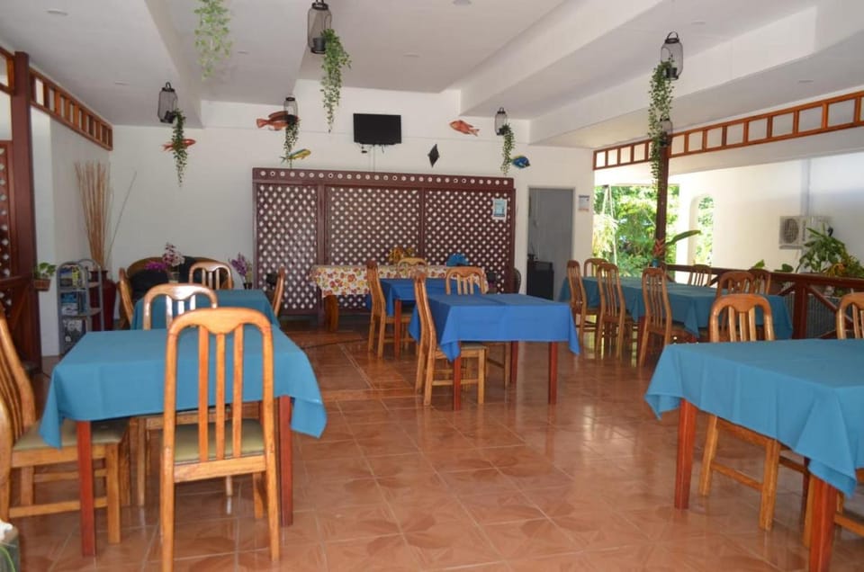 Rising Sun Guesthouse Bed and Breakfast in Africa