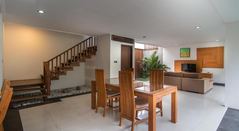 Delu Villas and Suite Seminyak Campground/ 
RV Resort in North Kuta