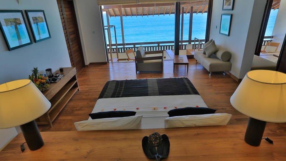 Pandanus Beach Resort & Spa Hotel in Western Province
