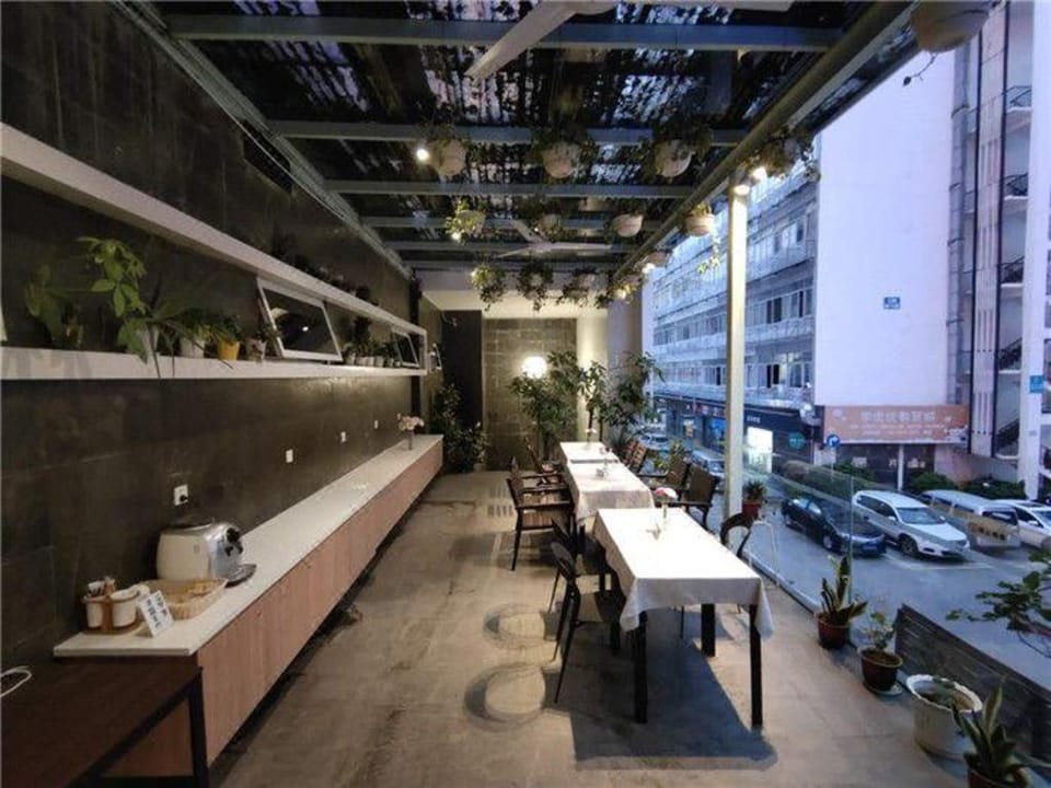 Colour Inn Shenzhen Shekou Branch Hotel in Hong Kong