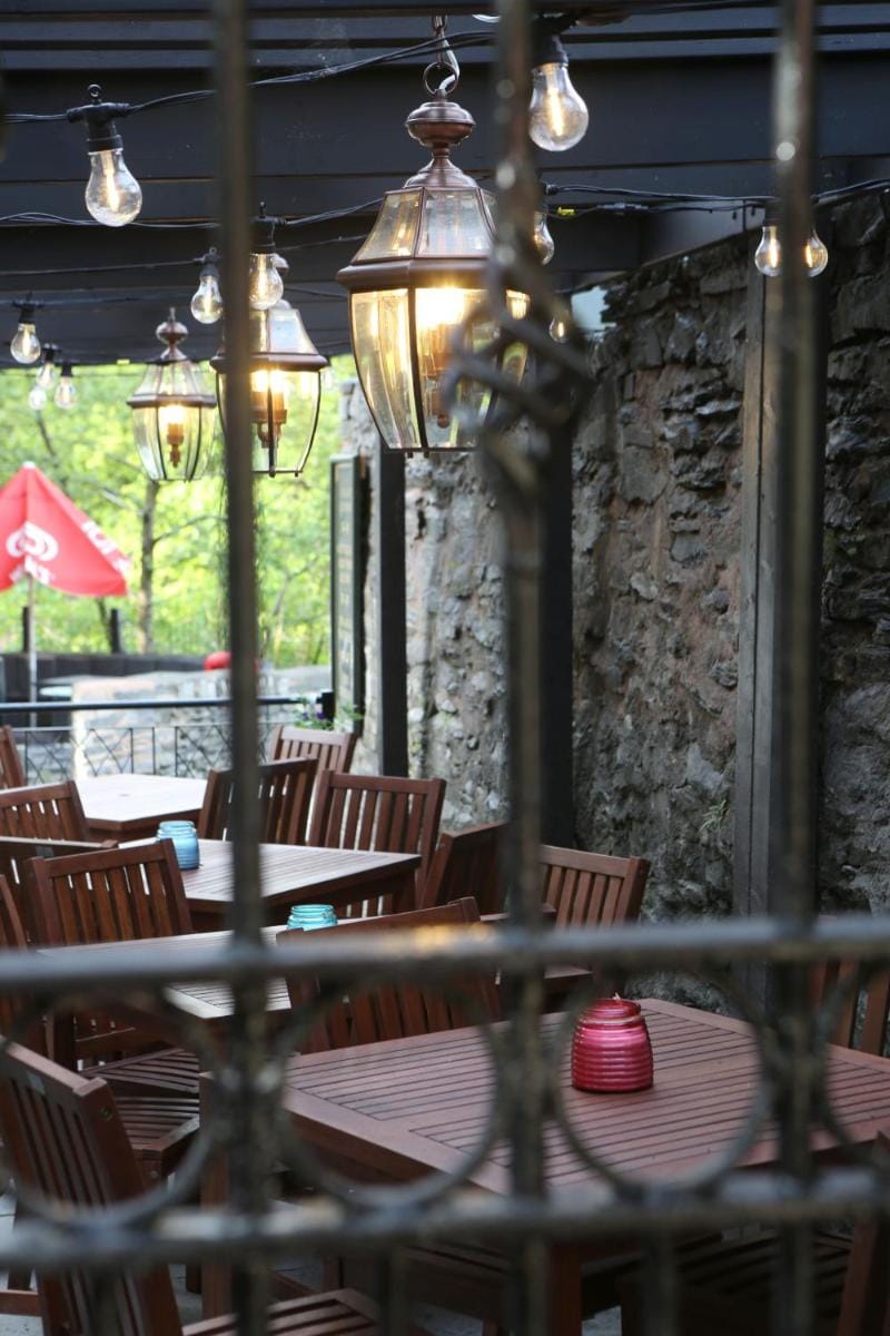 Pont Y Pair Inn Hotel in Holyhead Road