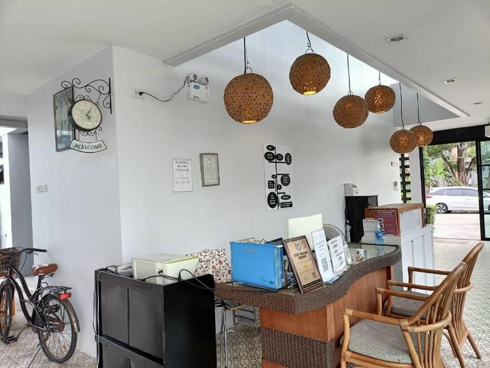 Good Day Phuket Boutique Bed and Breakfast Hotel in Chalong