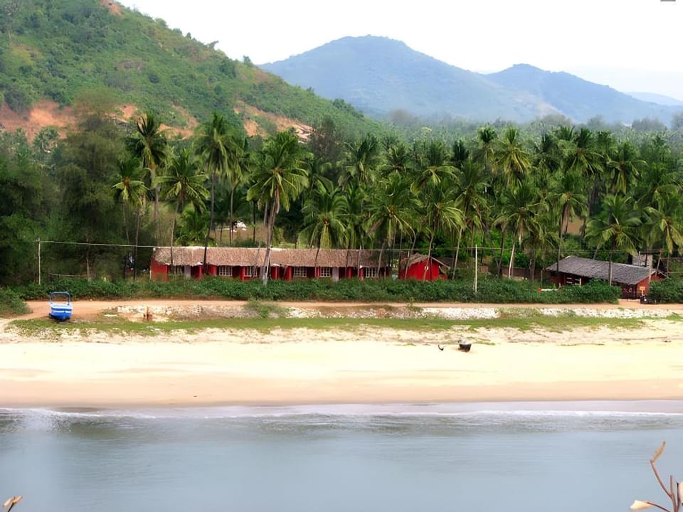 Majali Beach Resorts Hotel in Karnataka