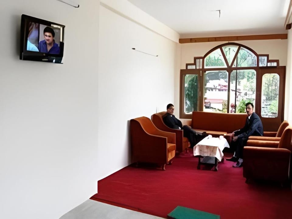 Himanshu Resort Hotel in Manali