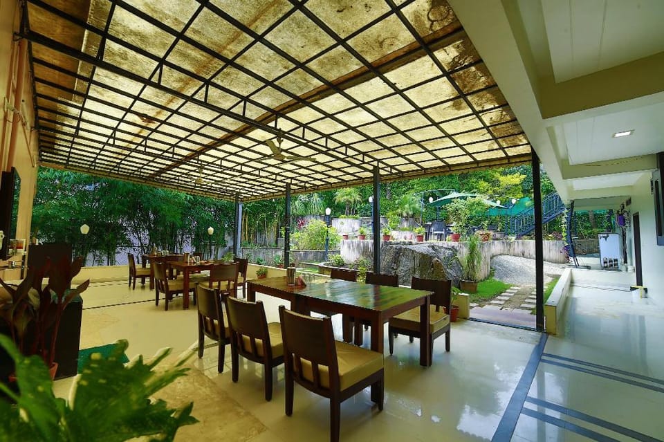 Hotel Shiv Villa by SAH Hotel in Gujarat