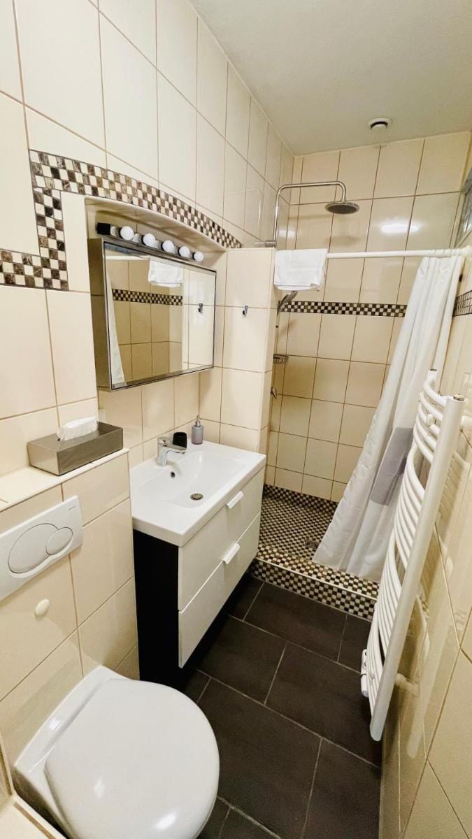 Nanis Hotel & Appartements Hotel in Wunstorf