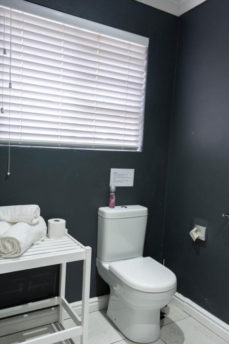 Conifer Beach House Bed and Breakfast in Port Elizabeth