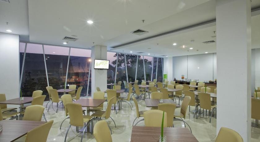 Whiz Hotel Cikini Jakarta Hotel in Jakarta