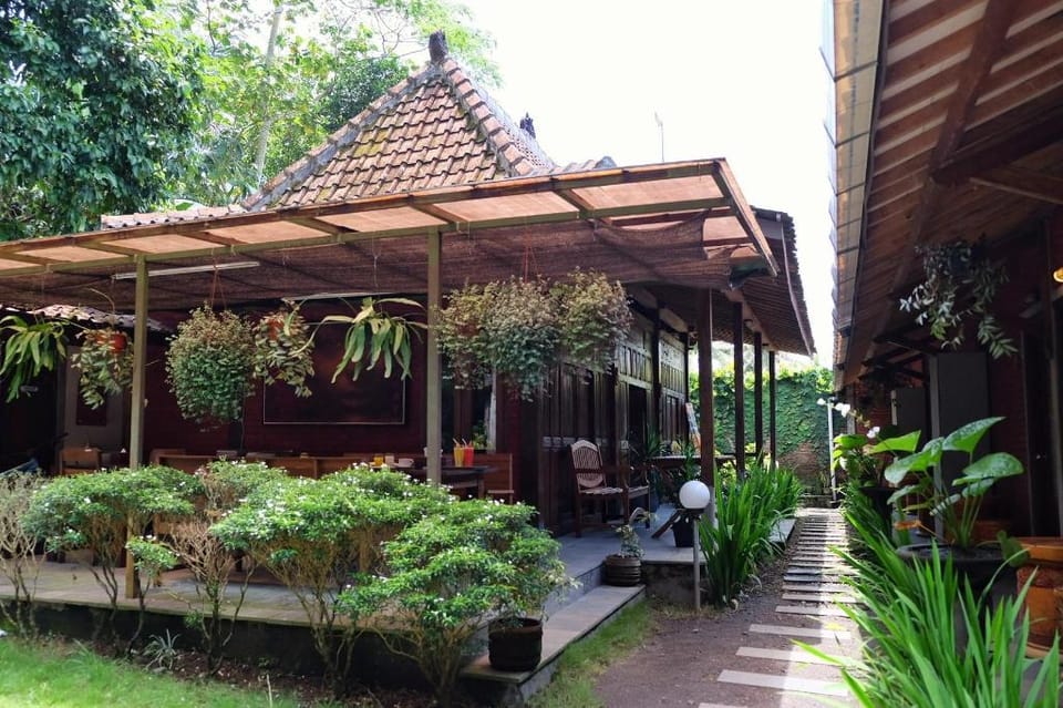 Cempaka Guest House Hotel in Special Region of Yogyakarta