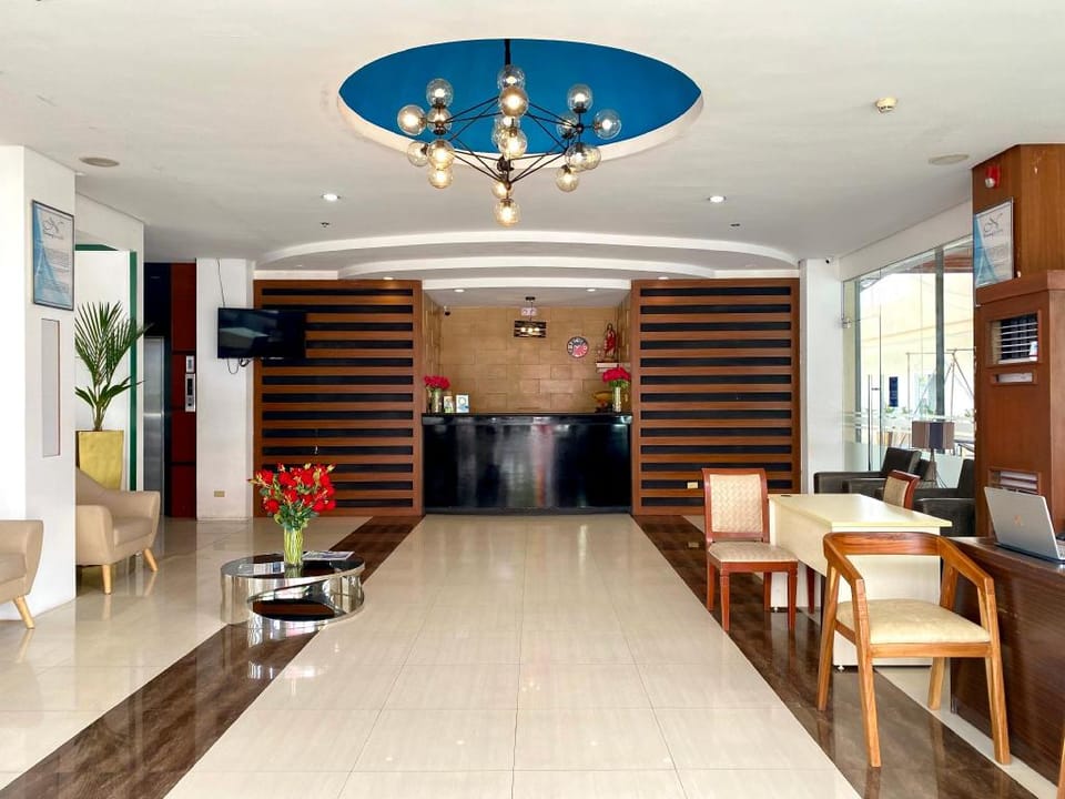 Ninong's Hotel Hotel in Bicol