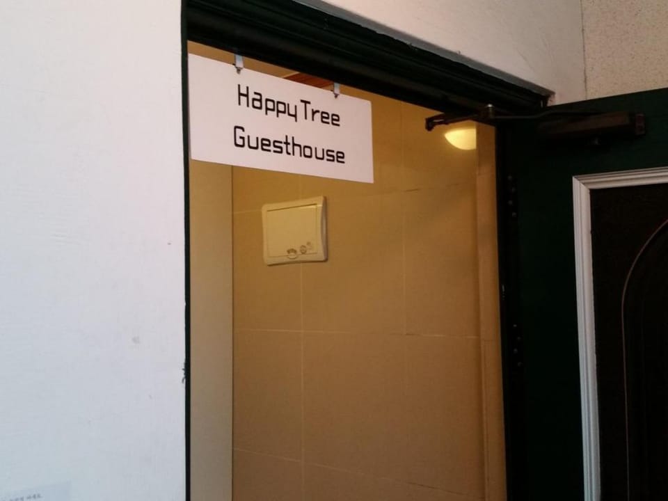 Happytree Guesthouse Hotel in Seoul
