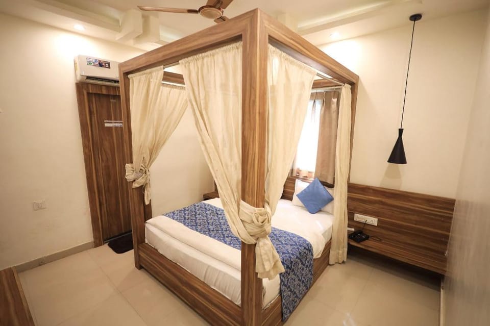 Hotel Blue Mountain Hotel in Udaipur