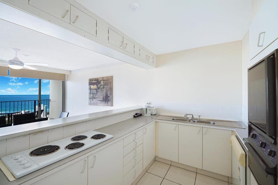 Condor Apartments by Gold Coast Premium Apartment hotel in Surfers Paradise