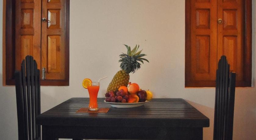 Villa Dineha Bed and Breakfast in Hikkaduwa