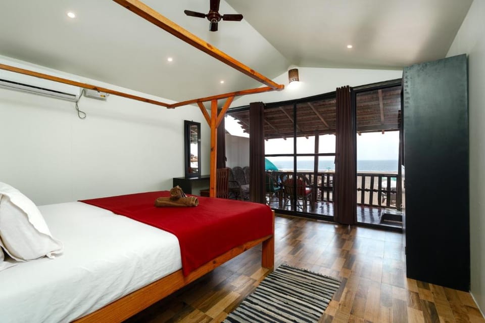 Om Shanti Beach Stay Patnem Luxury tent in Canacona