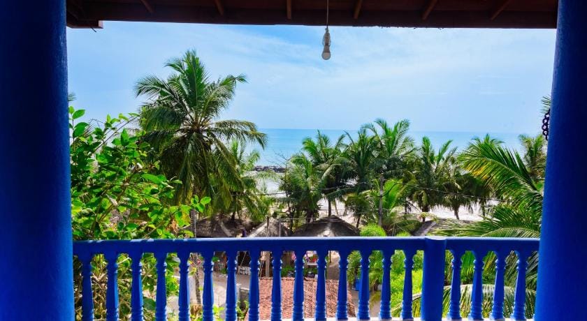 Golden Surfer Beach Hotel Bed and Breakfast in Tangalle