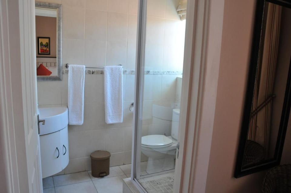 A&A Guesthouse Bed and Breakfast in Port Elizabeth