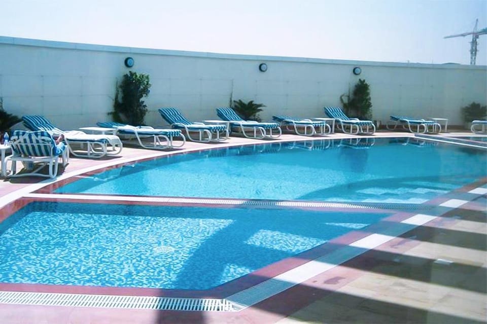 Jumeirah Lake Towers - Goldcrest Apartment in Dubai
