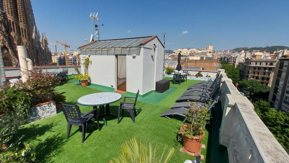 Absolute Sagrada Familia Apartment in Barcelona
