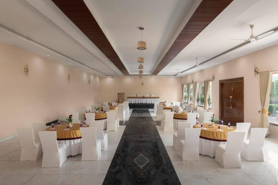Corbett Adventure Resort Hotel in Uttarakhand
