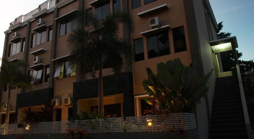 Puri Senggigi Hotel Hotel in Batu Layar