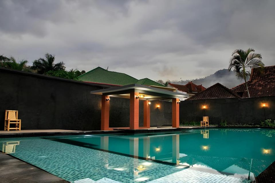 Puri Senggigi Hotel Hotel in Batu Layar