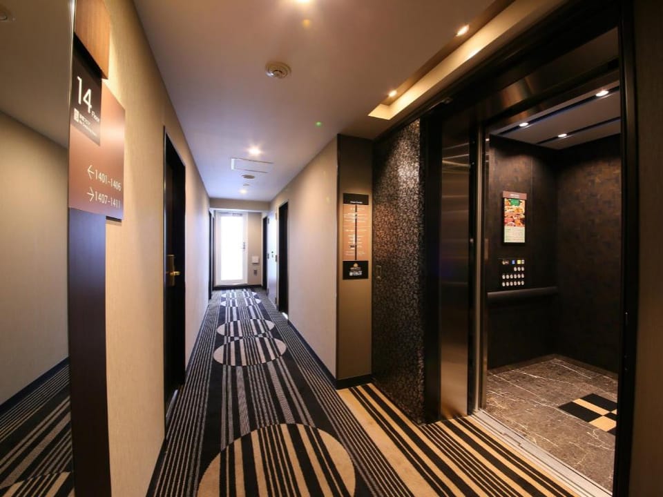 Apa Hotel Shimbashi-Toranomon Hotel in Kanagawa Prefecture