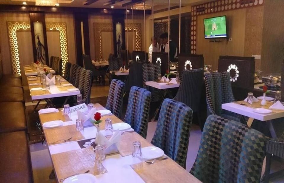 Hotel Cosmos Hotel in Lucknow