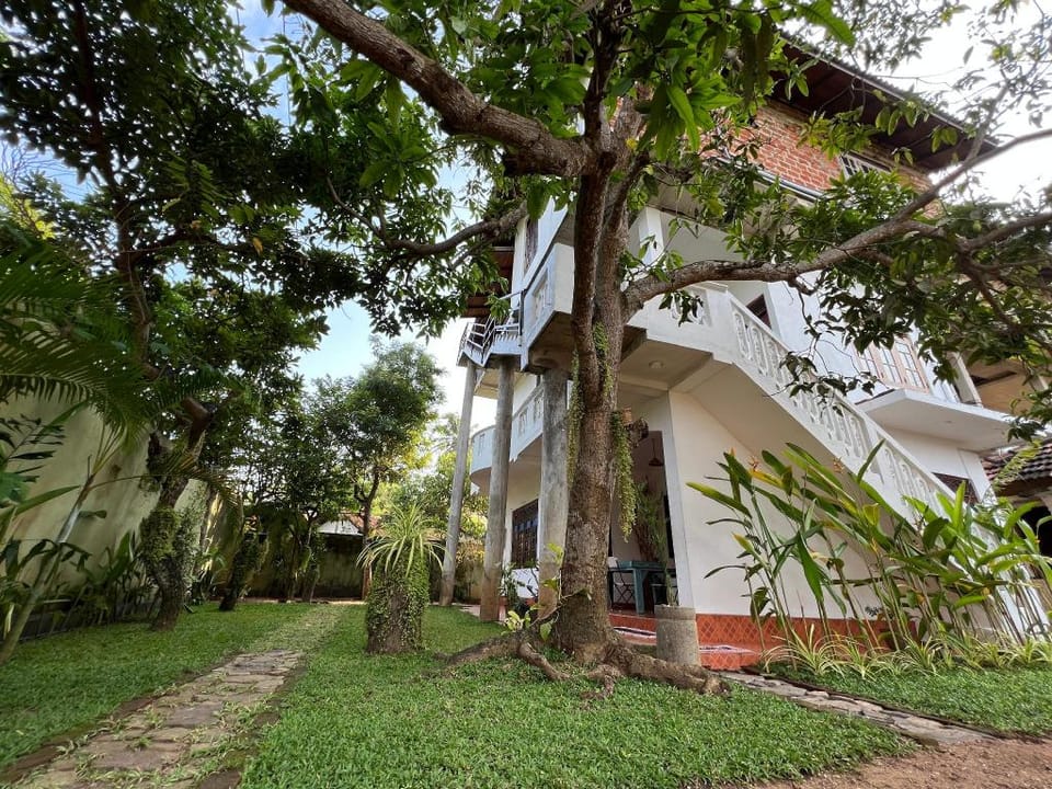 Lahiru Villa Bed and Breakfast in Galle