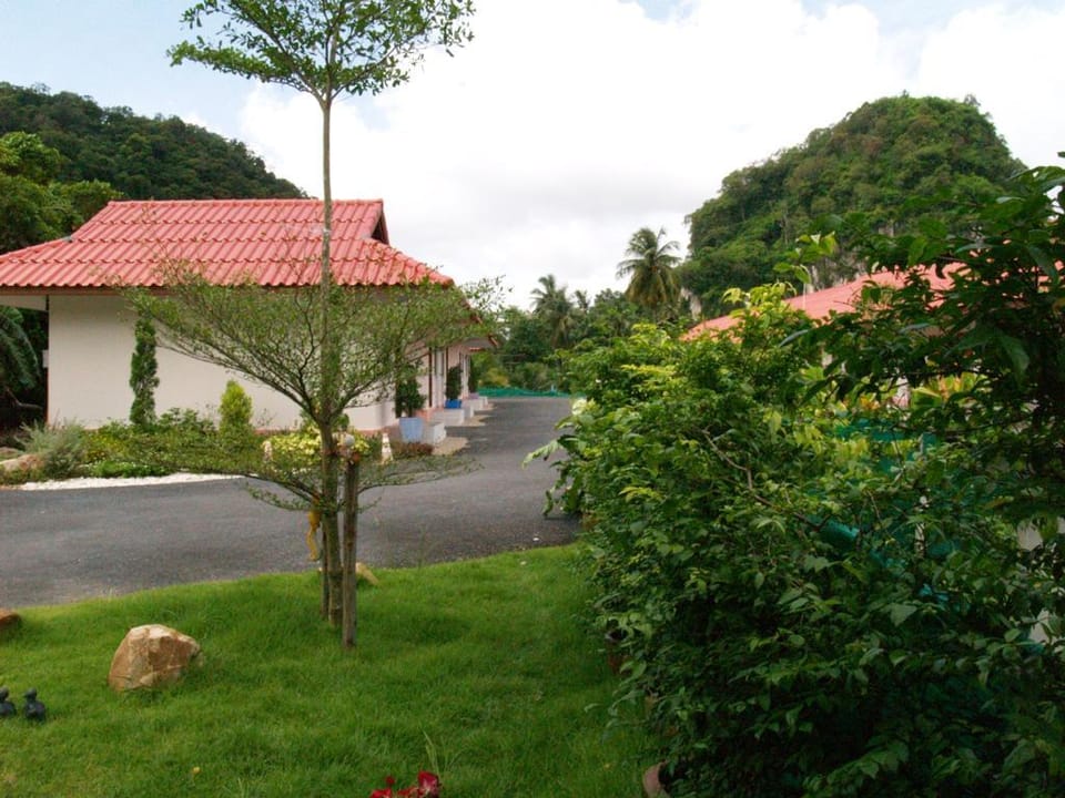 Srisawat Home Bungalow Hotel in Krabi Changwat