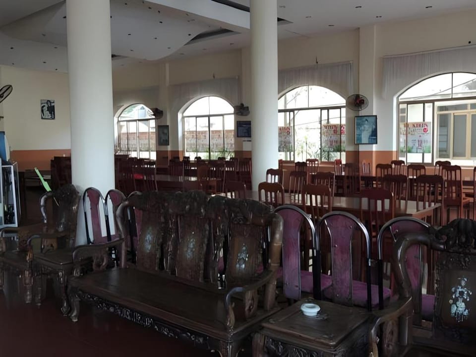 Cat Ba Plaza Hotel Hotel in Laos
