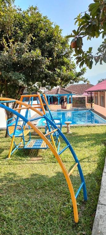 Villa Tunas Alam Mutiara Hotel in Cisarua