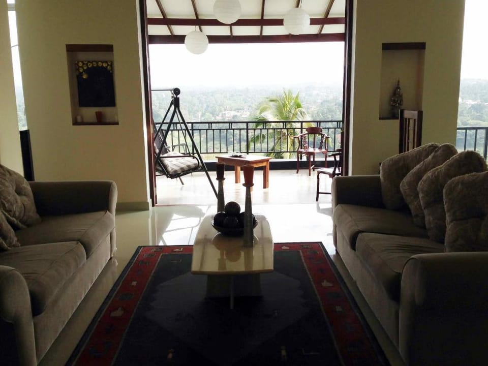 Villa Tranquil Hotel in Kandy