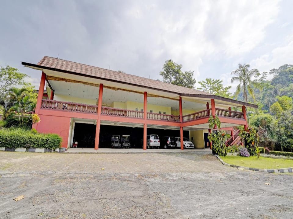 Flagship 90644 Cottage Nalendra Nuansa Nusantara Hotel in West Java