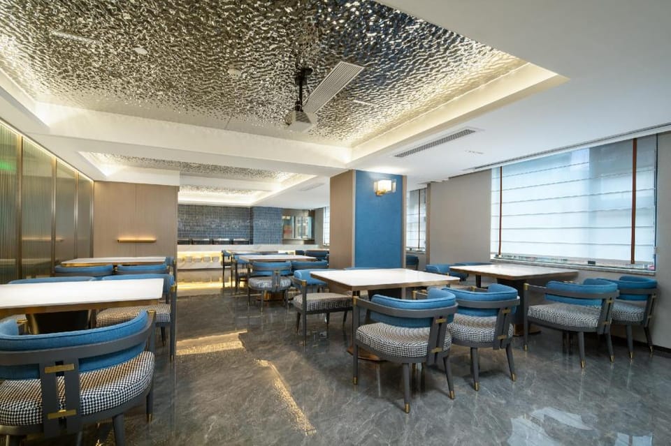 YiZhi Hotel Changgang metro station-Free shuttle bus during canon fair Hotel in Guangzhou