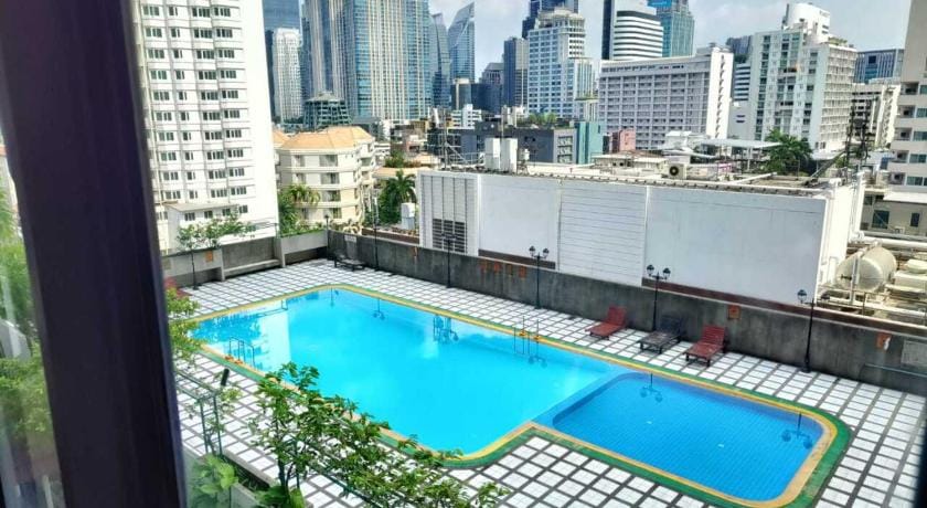 Omni Tower Syncate Suites Hotel in Bangkok